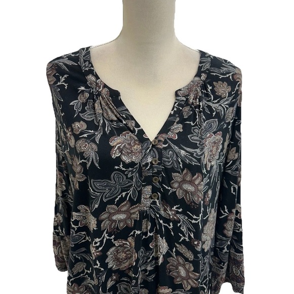 Lucky Brand Women’s Tunic Sz 1X Black Floral V Neck Long Sleeve Boho Blouse - Picture 2 of 8